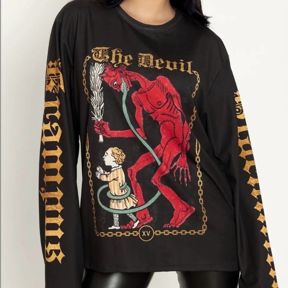 ISO Blackmilk long sleeve tarot card tops. These ones and others THANKS!! - Picture 3 of 3